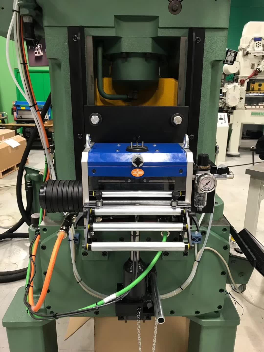 Performance High Speed Roll Feeder Machine